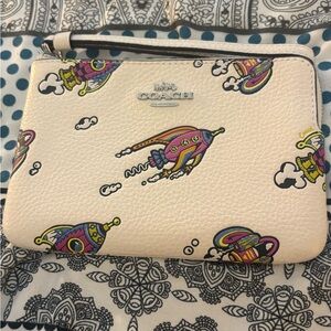 Coach Corner Zip Wristlet in Cosmic Rocket Print CW864 Chalk Multi